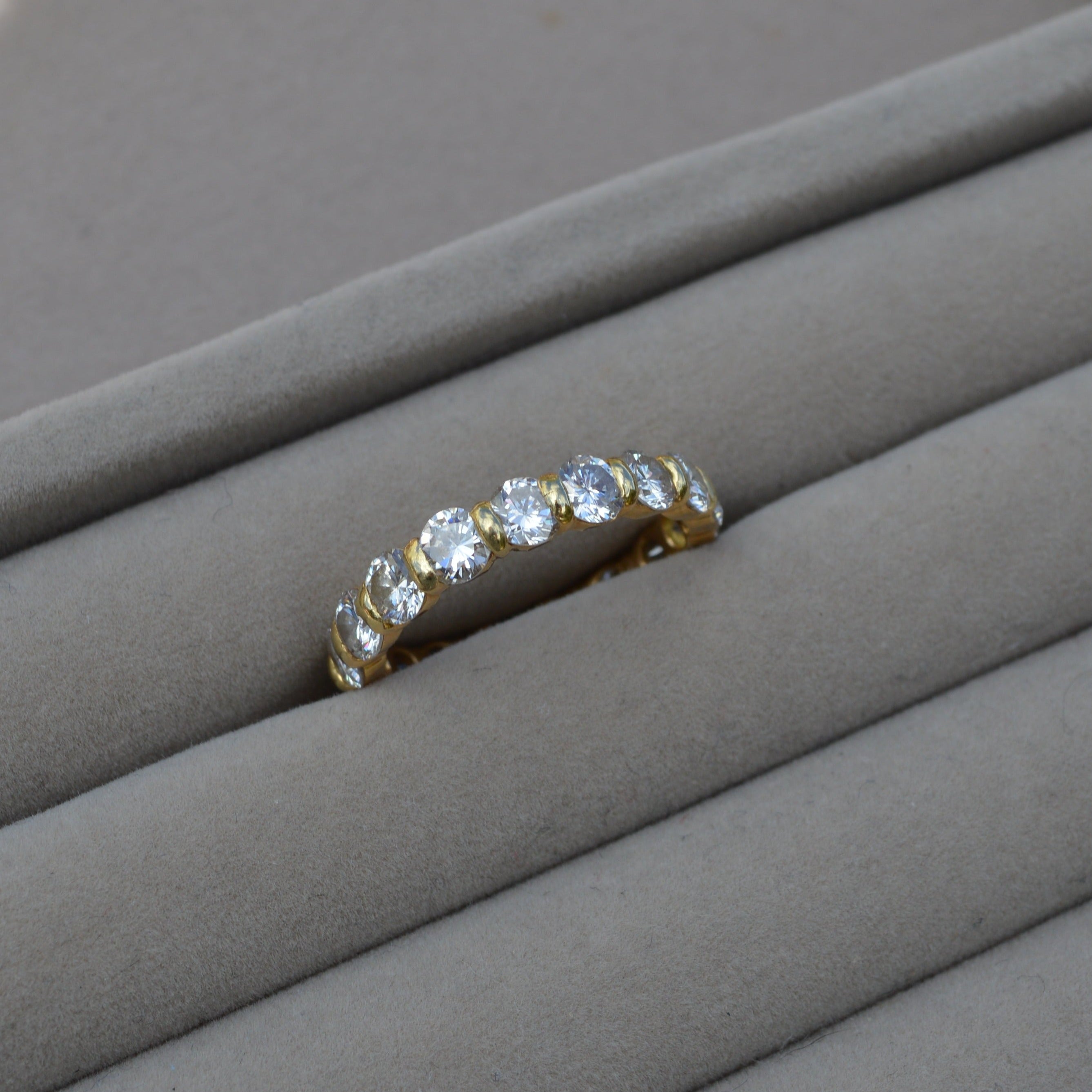Vintage 18ct Yellow Gold Diamond Eternity Wedding Ring